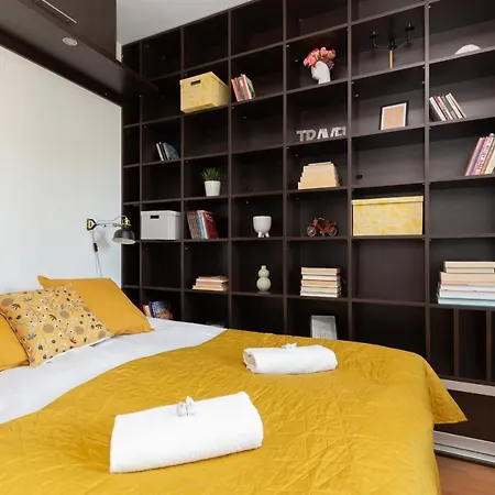 公寓 Cozy With Balcony By Renters *